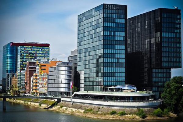 商場空調(diào)節(jié)能監(jiān)控系統(tǒng)改造